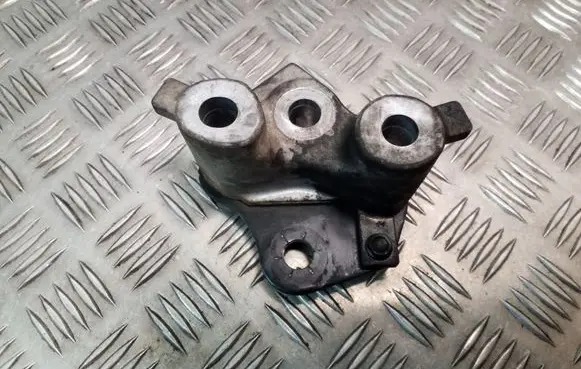 Mazda 6 Gearbox mounting bracket KD62