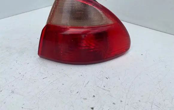 Toyota Avensis T220 Rear/tail lights