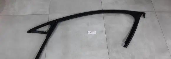Ford Focus Rubber seal front door window/glass JX7BA21510A