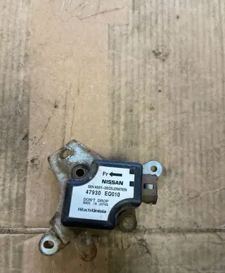 Nissan X-Trail T30 ESP acceleration yaw rate sensor 47930EQ010