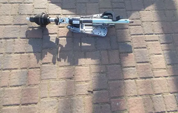 Mercedes-Benz E W212 Steering wheel axle 2124602316