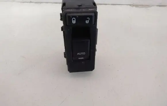 Jeep Grand Cherokee (WK) Electric window control switch 04602786AA