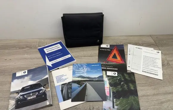 BMW 5 E60 E61 Owners service history hand book 