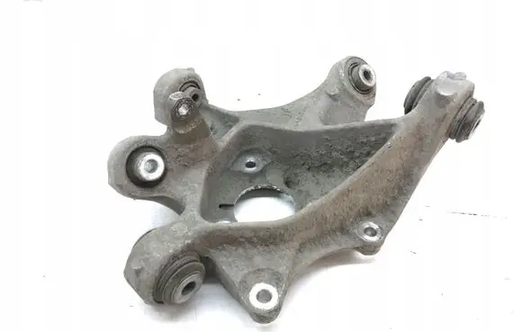 Rear wheel hub spindle/knuckle