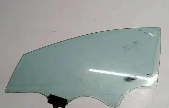 Hyundai i40 Front door window glass four-door 578214