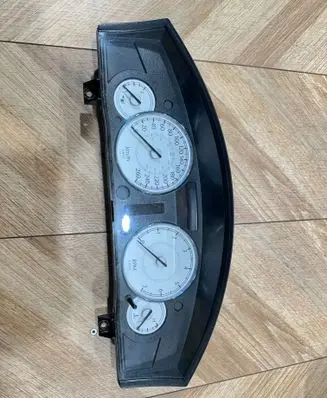 Chrysler 300 - 300C Speedometer (instrument cluster) P56044943AH 04836990AA TQ7QT3115WE0LH