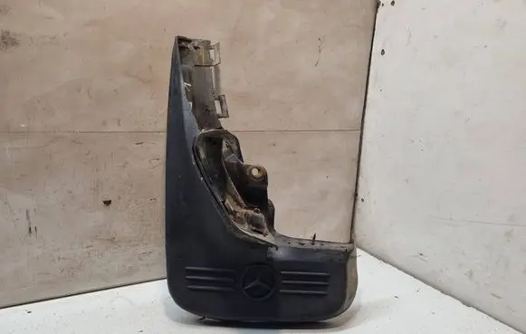 Mercedes-Benz ML W163 Front mudguard 