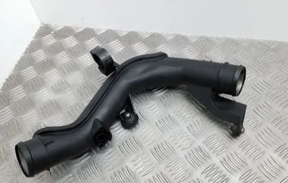 Volkswagen Golf VI Intercooler hose/pipe 5N0145770A
