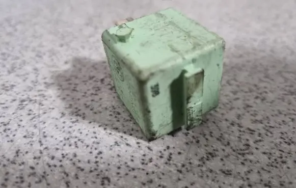 BMW 7 E38 Other relay 8373700