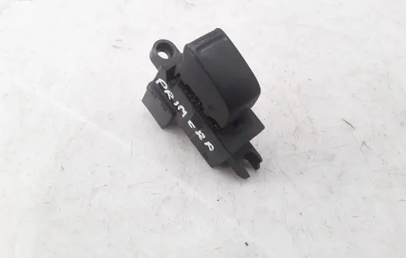 Nissan Primera Electric window control switch 25411AV600 C8DD705N