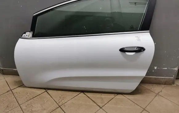 KIA Pro Cee'd II Front door