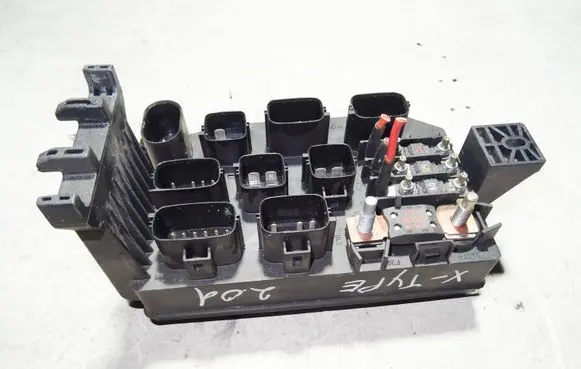 Jaguar X-Type Fuse module 4X4314A073DB