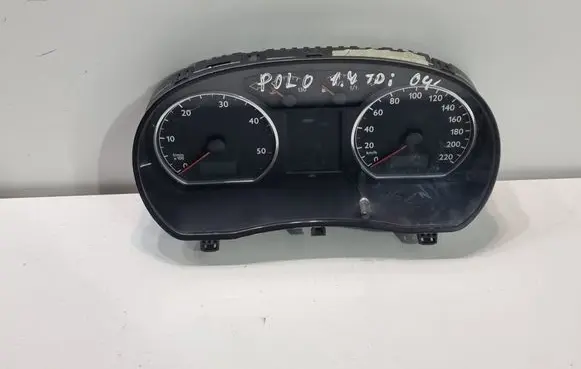 Volkswagen Polo Speedometer (instrument cluster) 6Q0920802C