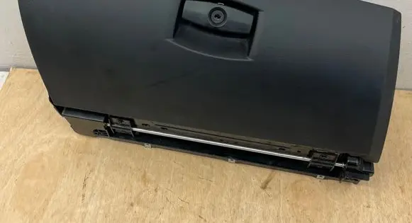 BMW 5 E60 E61 Glove box 51167034080 00001018