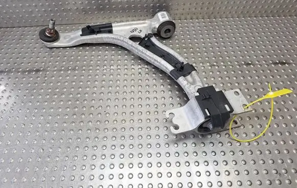 Infiniti Q30 Front control arm