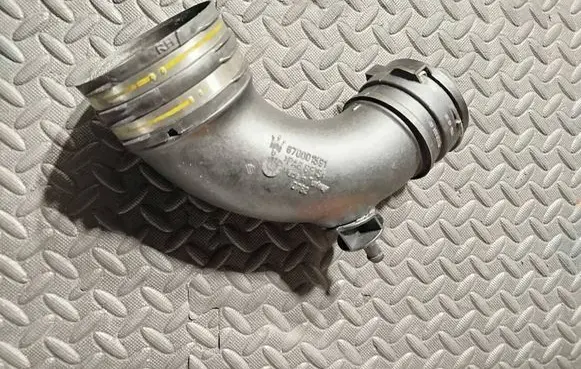 Maserati Ghibli Air intake hose/pipe 670001591
