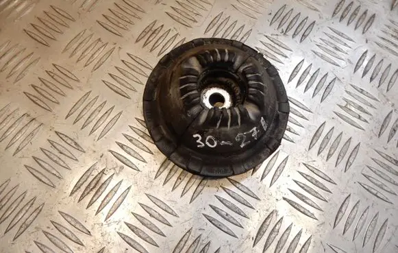 Coil spring mount