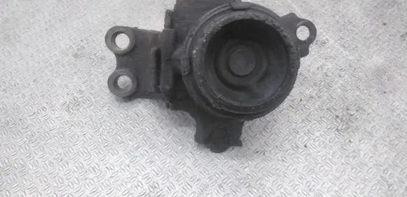 Engine mount bracket