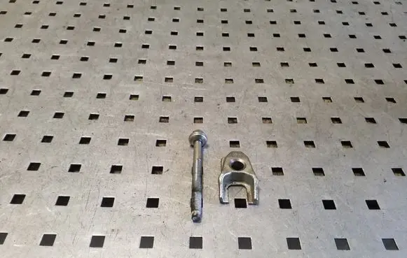 Nissan NV400 Fuel Injector clamp holder