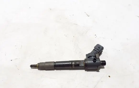 Volvo XC90 Fuel injector 31336769