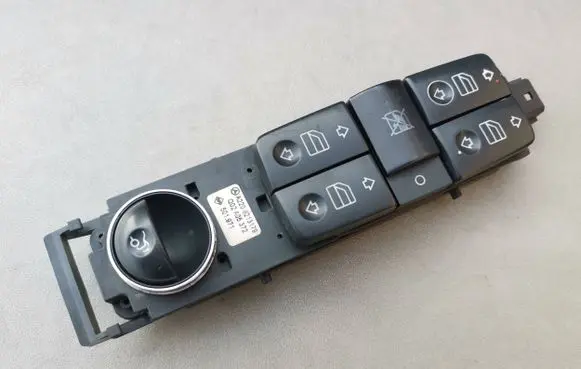 Mercedes-Benz S W220 Electric window control switch A2208213179 501971 Q02A05372