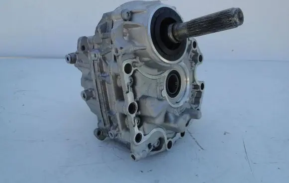 Mercedes-Benz GLC C253 Rear gearbox reducer/haldex oil pump A7252800000 1904200538