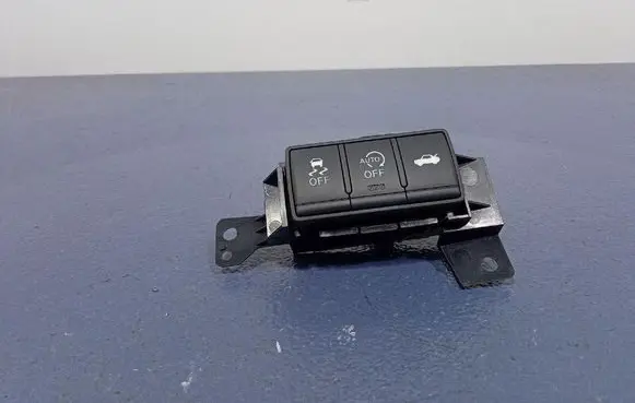 Infiniti Q50 Other switches/knobs/shifts 