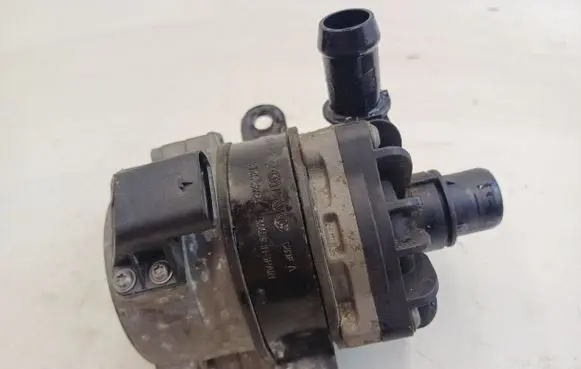Volvo XC60 Electric auxiliary coolant/water pump 31368284