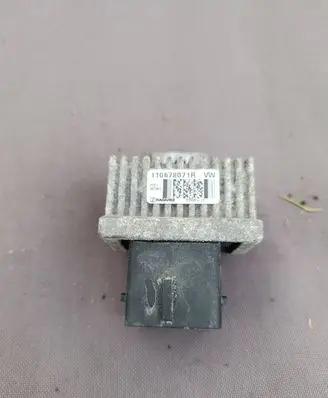 Mercedes-Benz Citan W415 Glow plug pre-heat relay 110678071R