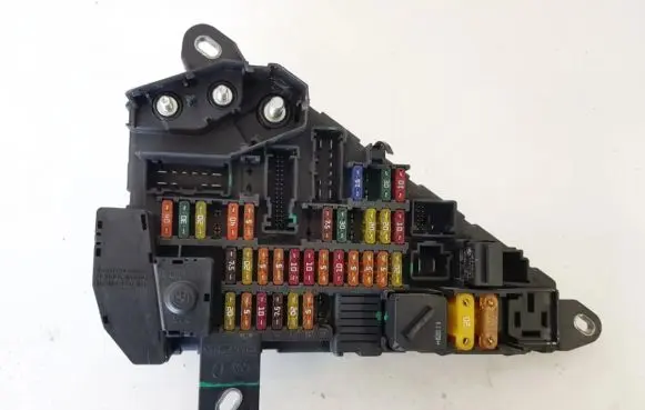 BMW 5 E60 E61 Fuse box set 690660105 6906601-05