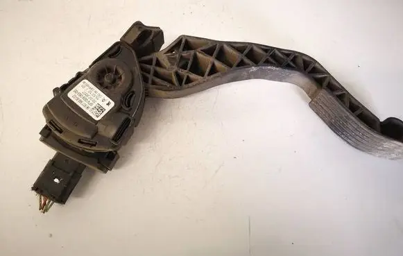 Peugeot 207 Accelerator throttle pedal 9680756880