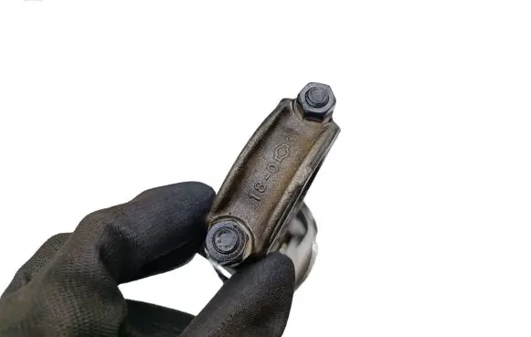 Nissan X-Trail T30 Piston with connecting rod