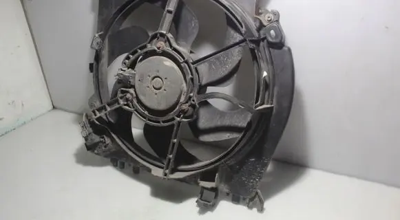 Renault Clio III Air conditioning (A/C) fan (condenser) 