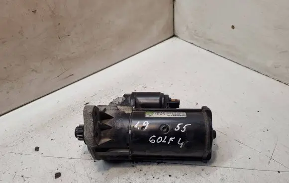 Volkswagen Golf IV Starter motor 020911023R