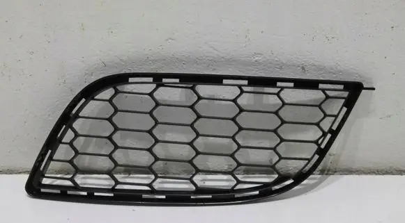 Alfa Romeo Giulietta Front bumper lower grill 560858893
