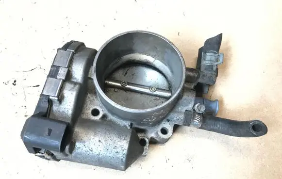 Audi A6 S6 C5 4B Throttle valve 078133062B