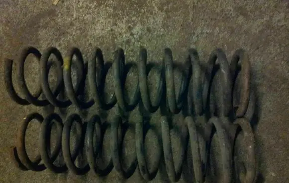 Volkswagen Golf I Rear coil spring 531511105A
