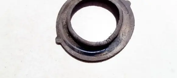 Toyota Avensis T270 Front coil spring rubber mount 4825805020 48258-05020