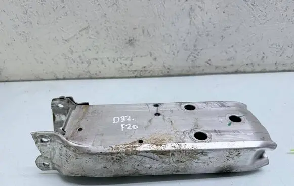 BMW 1 F20 F21 Front bumper shock/impact absorber 7266191