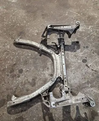 BMW 5 E60 E61 Front subframe 6759462