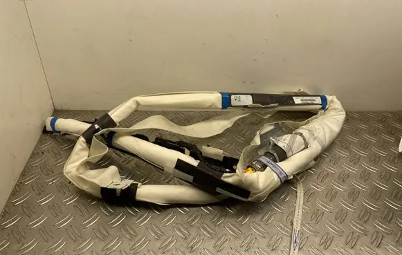 Roof airbag