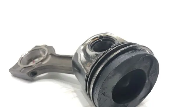 BMW X3 E83 Piston with connecting rod M57D30