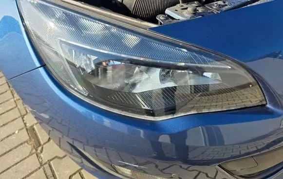 Opel Astra J Headlight/headlamp 