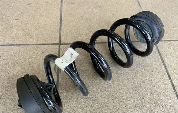 Audi Q5 SQ5 Rear coil spring 80A511115AK 80A512149 80A512297A