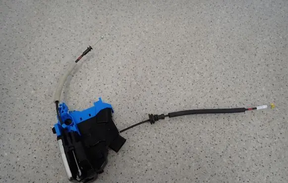 KIA Ceed Rear door lock 81420A2400