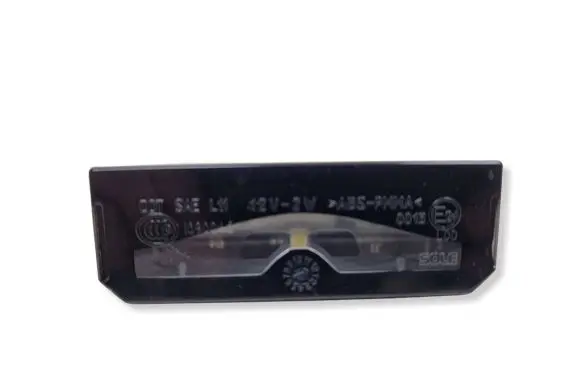 Land Rover Evoque I Number plate light 1090046