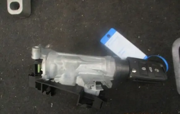 Volkswagen Golf VII Ignition lock contact AUDI1K0905851