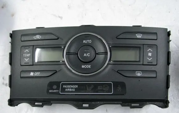 Toyota Auris 150 Climate control unit 5590002350