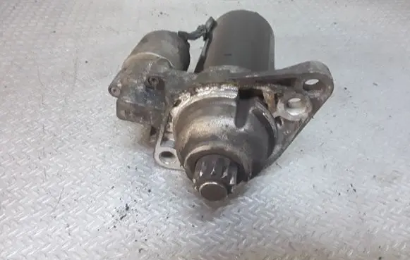 Volkswagen Touran I Starter motor 0001123012