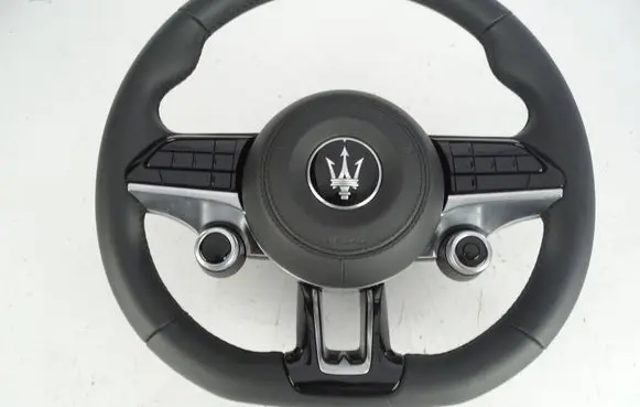 Maserati Grecale Steering wheel airbag